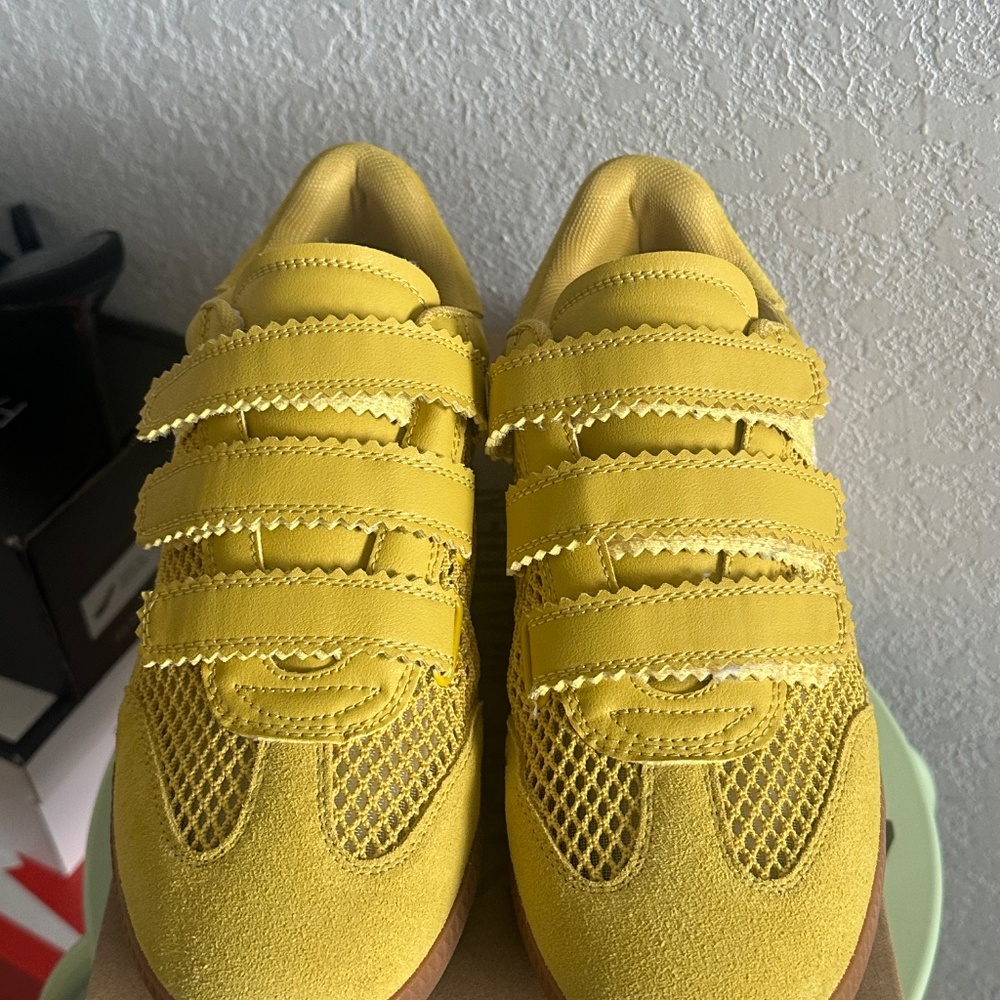 Steve Madden momentum sneaker - Picture 4 of 6
